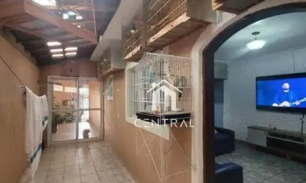 Sobrado à venda, 144m², com 2 dormitórios sendo 1 suíte, 2 vagas de garagem, área gourmet, no bairro Jardim Adriana - Guarulhos/SP