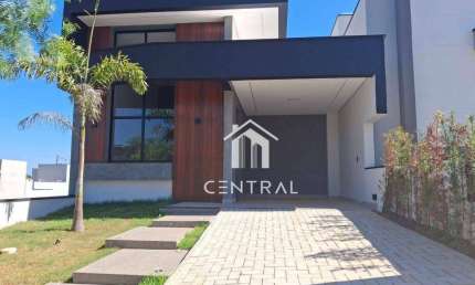 Aconchegante casa com piscina em condomínio fechado