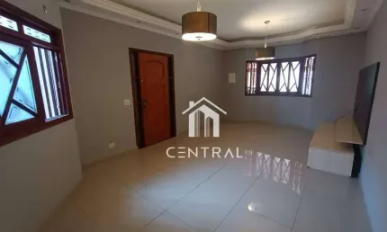 Sobrado à venda, com 3 dormitórios com armários planejados, sendo 1 suíte, espaço gourmet com churrasqueira, na Vila Galvão - Guarulhos/SP