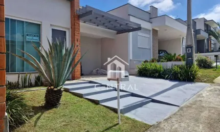 Casa em condomínio fechado próximo a Castelo Branco