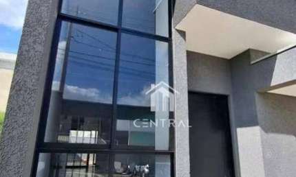 Oportunidade - Casa com piscina em condomínio fechado
