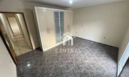 Sobrado para venda e locação - 215m² - Com edícula nos fundos, 5 Dormitórios - 2 vagas - 4 banheiros - Jardim Moreira/Guarulhos - SP