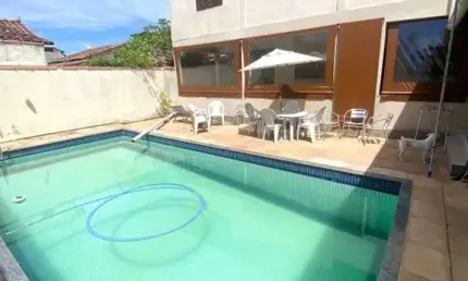 Casa em Condomínio 4 Quartos com Piscina e Churrasqueira
