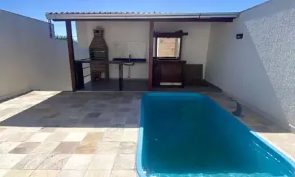 Casa Mobiliada com Piscina e Churrasqueira a 5 min da Praia