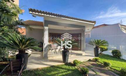 Casa com 1 Suíte Master + 2 dormitórios à venda, 167 m² por R$ 950.000 - Universitário - Cascavel/PR