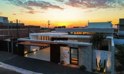 Casa com 3 Suítes à venda, 180 m² por R$ 2.000.000 - Colinas Tropical - Cascavel/PR