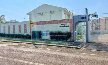 Sobrado com 3 dormitórios à venda, 113 m² por R$ 750.000,00 - Região do Lago 1 - Cascavel/PR