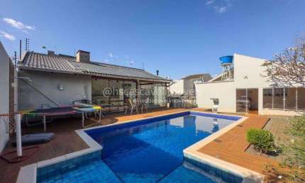 Casa com 3 dormitórios à venda, 338 m² por R$ 2.200.000,00 - Centro - Cascavel/PR