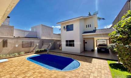 Sobrado com piscina e  3 dormitórios à venda, 202 m² por R$ 1.250.000 - Canadá - Cascavel/PR