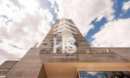 Apartamento três suítes semi mobiliado à venda no Centro de Cascavel
