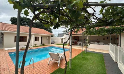 Casa com 4 dormitórios, 200 m² - venda por R$ 1.600.000,00 ou aluguel por R$ 5.800,00/mês - Centro - Cascavel/PR