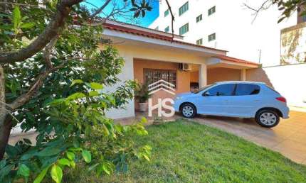 Casa com 5 quartos à venda na Rua Vitória, Centro, Cascavel