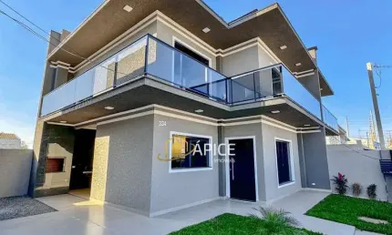 Sobrado novo com suíte e jardim no bairro Iguaçu – Fazenda Rio Grande!