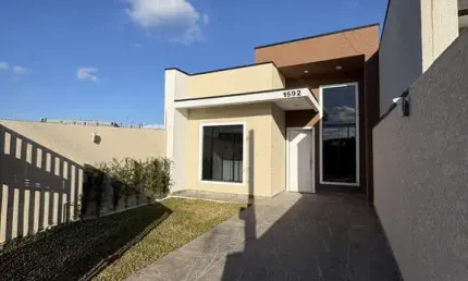 Casa com suíte e espaço gourmet no bairro Gralha Azul em Fazenda Rio Grande