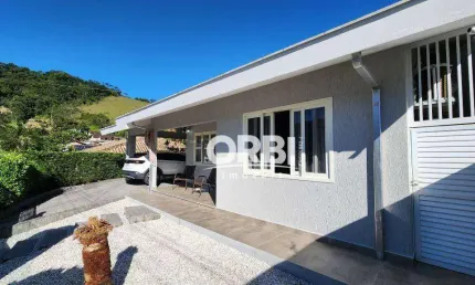 Casa em amplo terreno com 2 dormitórios à venda, 135 m² por R$ 899.000 - Bela Vista - Gaspar/SC