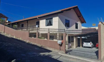 Casa com 5 dormitórios à venda, 282 m² por r$ 1.100.000 - água verde - blumenau/sc