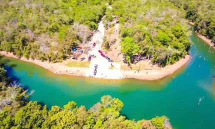 Terreno para Venda em Corumbá de Goiás, Zona Rural, 2 dormitórios, 2 banheiros, 6 vagas