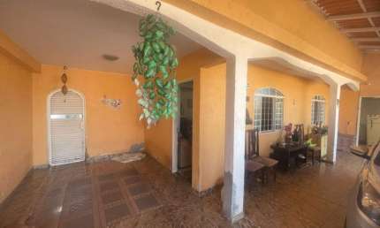 Casa para Venda em Brasília, Taguatinga Norte (Taguatinga), 2 dormitórios, 1 suíte, 1 banheiro, 3 vagas