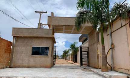 Casa para Venda em Brasília, 26 de Setembro, 2 dormitórios, 1 suíte, 1 banheiro, 4 vagas