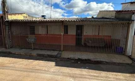 Casa para Venda em Brasília, Ceilândia Sul (Ceilândia), 3 dormitórios, 1 banheiro, 1 vaga
