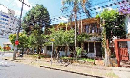 Casa para Venda - 450m², 4 dormitórios, sendo 1 suites, 6 vagas - Boa Vista