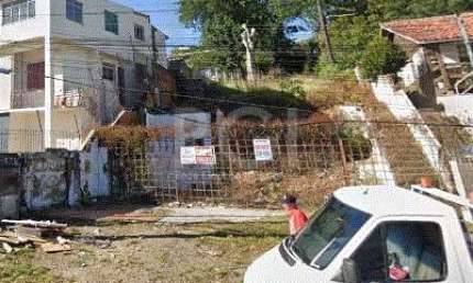 Terreno à venda na Avenida Vicente Monteggia, 564, Cavalhada, Porto Alegre