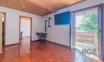 Casa com 4 dormitórios no bairro Santa Maria Goretti