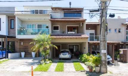 Casa em condomínio fechado com 3 quartos à venda na Estrada João Salomoni, 600, Vila Nova, Porto Alegre