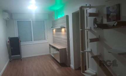 Apartamento 2 dormitórios, de frente 100% reformado bairro Cidade Baixa- Porto Alegre