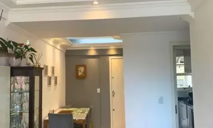 Apartamento no bairro Vila Ipiranga de 2 dormitórios e vaga