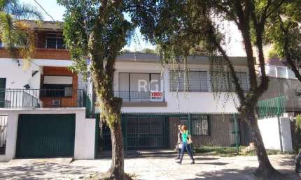 Casa para Venda - 363m², 3 dormitórios, sendo 1 suites, 2 vagas - São João