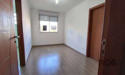 Apartamento 01 do. com estacionamento junto ao novo Cestto da Av. Protásio Alves
