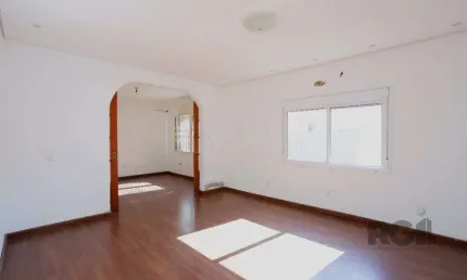 Casa com 3 quartos à venda na Rua Luiz Cosme, 382, Passo da Areia, Porto Alegre