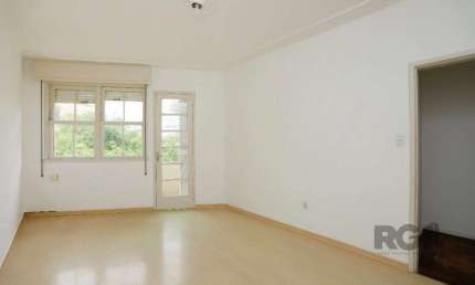Apartamento 03 dormitórios no Bairro Santana em Porto Alegre.