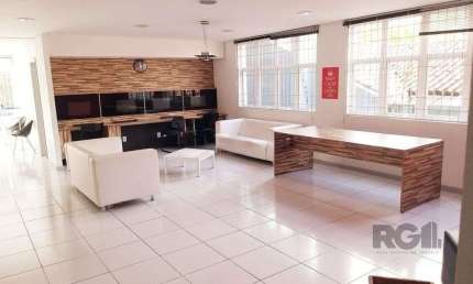Casa comercial com 12 dormitórios no bairro Teresópolis