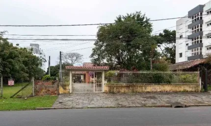 Casa para Venda - 231.72m², 4 dormitórios, sendo 1 suites, 3 vagas - Tristeza