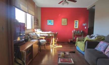 Apartamento 2 dormitórios, lareira, churrasqueira, 2 vagas garagem, no Bairro Tristeza em Porto Alegre/RS
