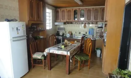 Casa para venda - 250m², 4 dormitórios, sendo 1 suites, 2 vagas - petrópolis