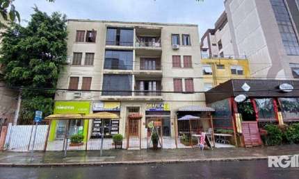 AMPLO APARTAMENTO DE FRENTE COM SACADA 3 DORMITÓRIOS