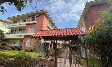 2 dormitórios térreo com pátio e suíte. Cod. RP 390354