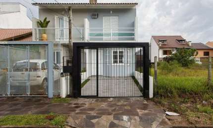 Casa com 2 quartos à venda na Rua Nestor José Nitschke, 221, Guarujá, Porto Alegre