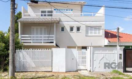 Sobrado novo,  4 quartos (1 suite), 440m² privativos - Bairro Guarujá