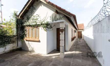 Casa com 2 quartos à venda na Rua Porto Calvo, 175, Ipanema, Porto Alegre