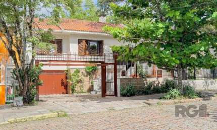 Casa com 3 Quartos e 2 vagas à venda, 344 m² por R$ 2.800.000,00