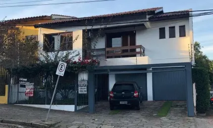 Casa de 3 dormitórios à venda no Bairro, Jardim do Salso - Porto Alegre
