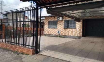 Casa para Venda - 300m², 4 dormitórios, 3 vagas - Sarandi