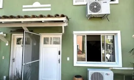 Lindo sobrado em condomínio fechado no pontal do acapulco, bairro sarandi – porto alegre/rs.