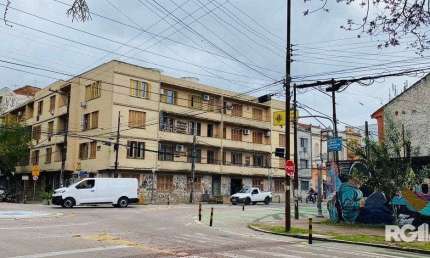 APARTAMENTO A VENDA, 3 DORMITÓRIOS REFORMADO NA JOÃO ALFREDO.