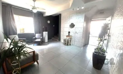 Casa com 4 quartos à venda na Avenida Agostini, 35, Navegantes, Porto Alegre