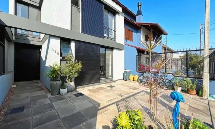 Casa com 3 quartos à venda na Rua Pau Brasil, 610, Hípica, Porto Alegre